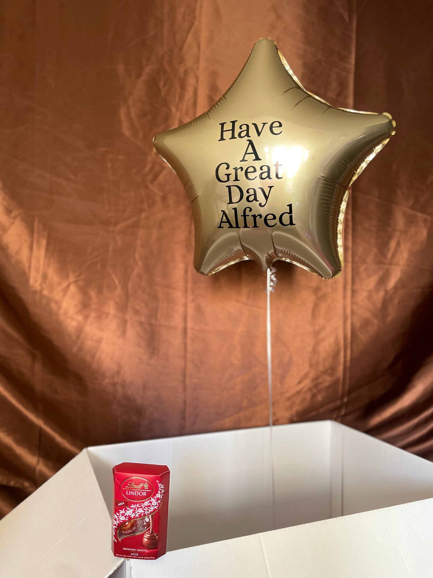 Custom Balloon Gift Box - Star Shaped Balloon