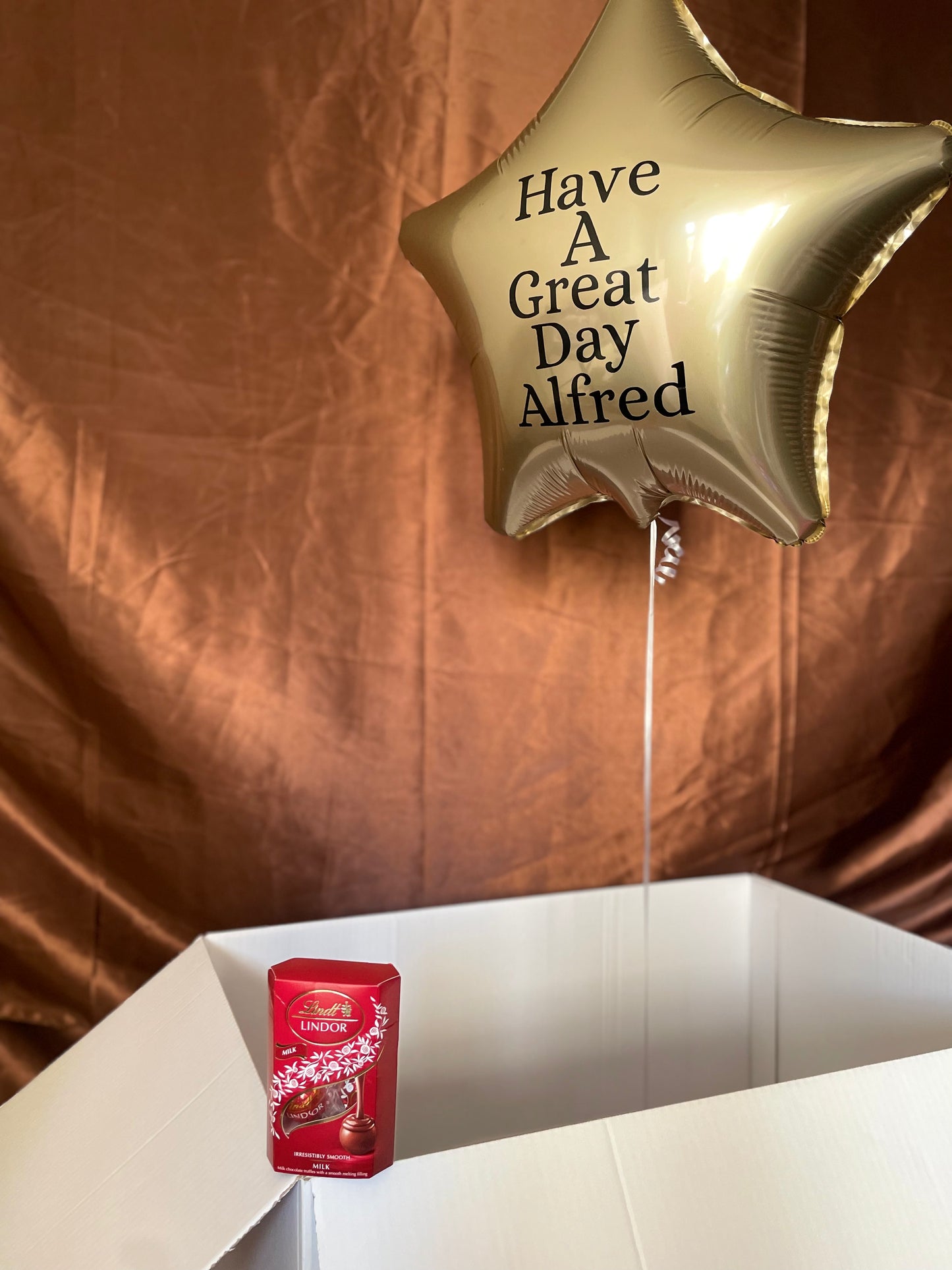 Custom Balloon Gift Box - Star Shaped Balloon